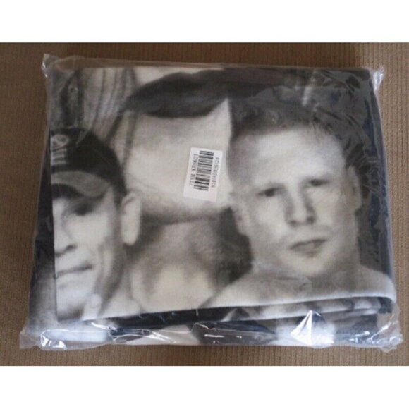 New WWE Stars Fleece Throw Gift Blanket Smackdown Roman Reigns Cena Ambrose NIP - Picture 3 of 3